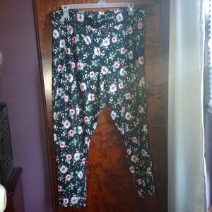 Torrid Black Floral Leggings Size 4 4x 26W Never Worn!